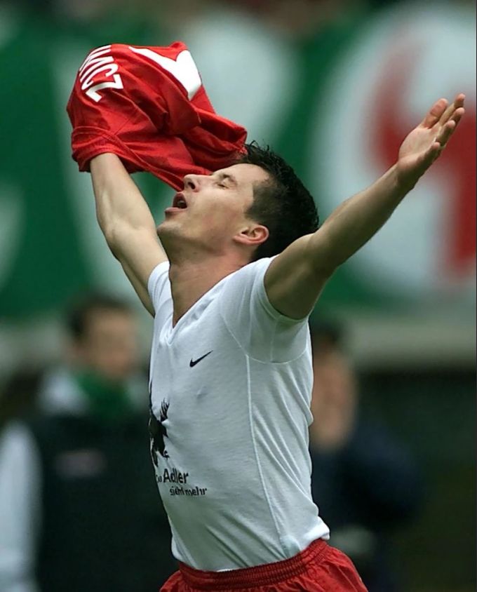 Radoslaw Gilewicz spielte in seiner Karriere in Polen, der Schweiz, Deutschland und Österreich. Radoslaw Gilewicz