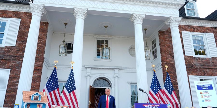 Trump sprach in seinem Golf Club in Bedminster im Bundesstaat New Jersey.