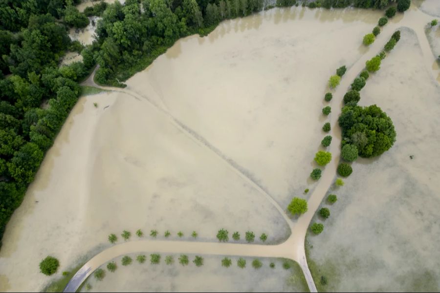 Trotz des erneuten Wetterumschwungs sollte das laut Hydrologen bei kleinen und mittleren Gewässern für eine «rasche Entspannung» reichen.