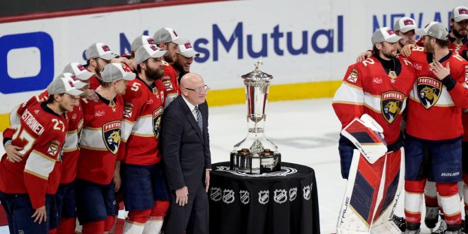 Die Florida Panthers gewinnen die Eastern Conference in der NHL. NHL