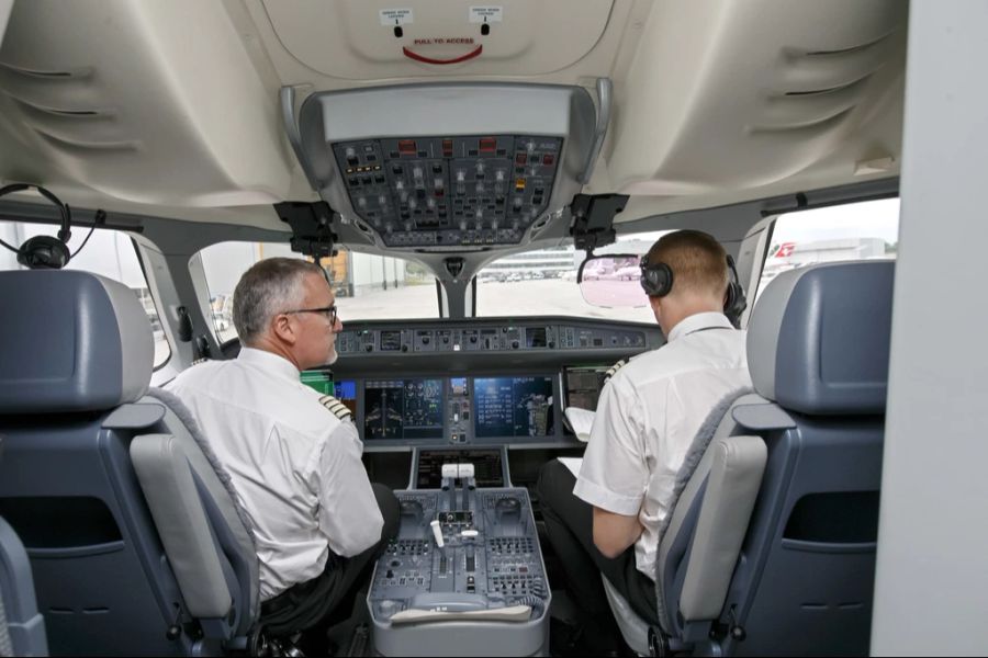 Die Piloten stellten einen «ungewöhnlichen Geruch» im Cockpit fest. (Archivbild)