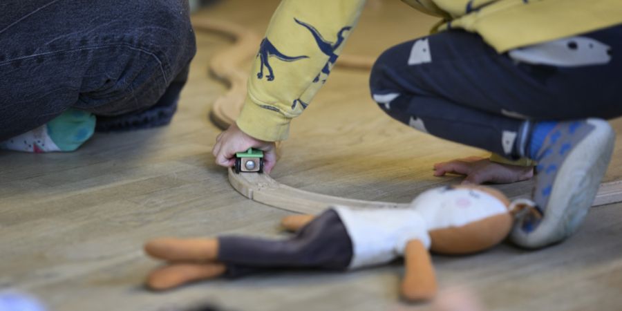 Der Kanton Obwalden soll neue gesetzliche Grundlagen für die familienergänzende Betreuung erhalten. (Symbolbild)