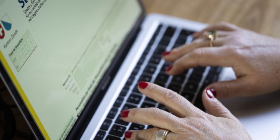 In Zug steht für das Ausfüllen der Steuererklärung eine neue Software zur Verfügung. (Symbolbild)