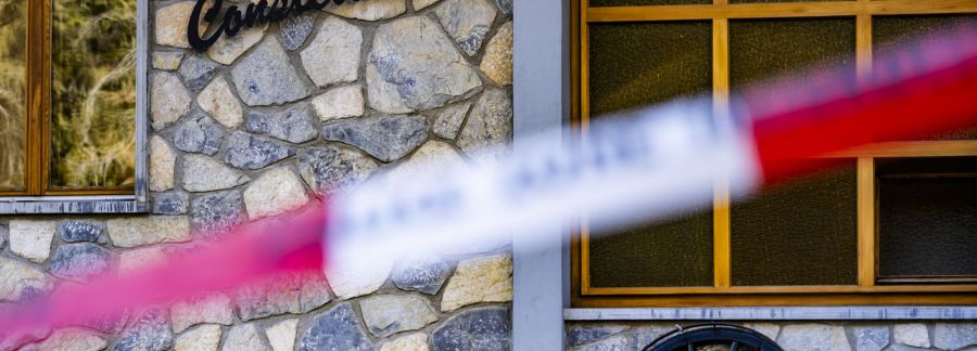 Sie und ihr Mann stehen im Zentrum der Untersuchungen zum Brand in der Bar «Le Constellation» in der Neujahrsnacht, bei dem 41 Menschen starben. (Archivbild)