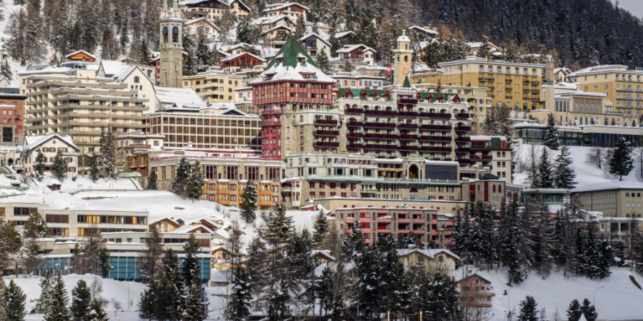 Der Kanton Graubünden verzeichnet 2025 so viele Logiernächte wie seit 15 Jahren nicht mehr. Im Bild der Ferienort St. Moritz. (Archivbild)