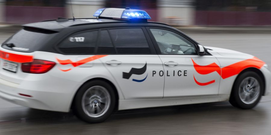 Nicht nur im Kanton Bern kam es am Freitagabend zu etlichen Unfällen auf der Autobahn A12, sondern auch im Kanton Freiburg. Dort waren insgesamt 19 Fahrzeuge verwickelt, und es gab zeh...