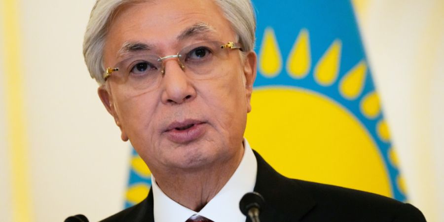 ARCHIV - Kasachstans Präsident Kassym-Schormat Tokajew. Foto: Alexander Zemlianichenko/Pool AP/dpa/Archivbild