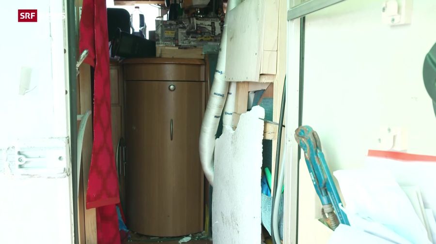 Der mutmassliche Täter lebte zuletzt zurückgezogen in dem Camper.