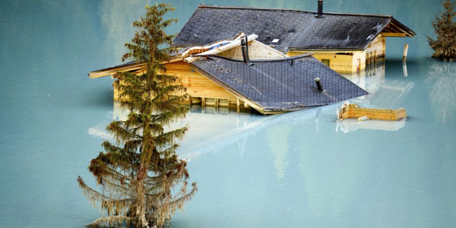 Nach dem verheerenden Bergsturz von Blatten VS ist der Untergang des Dorfes sichtbar. Das Bild von Laurent Gilliéron, fotografiert für Keystone-SDA am 19. September 2025, gewinnt den ...