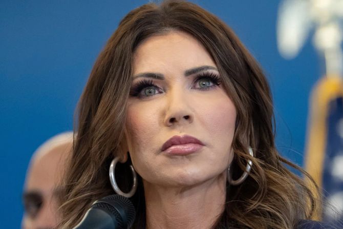 kristi noem superbowl