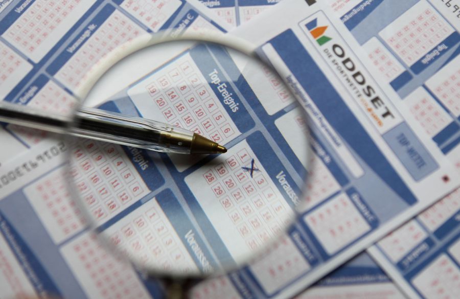 Das Geld verspielte er anschliessend für Sportwetten. (Symbolbild)