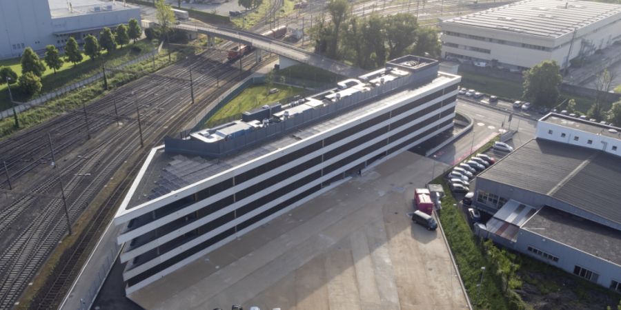 Nach viel Kritik und einer Aussprache überprüft das SEM ein Asyl-Pilotprojekt. Im Rahmen eines Versuchs hätten im Bundesasylzentrum Pasture TI (im Bild) auffällige Asylsuchende sepa...