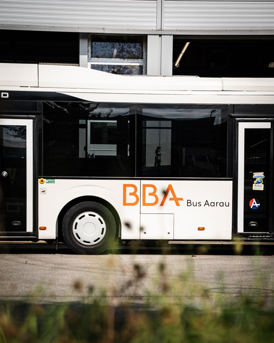 Seit November gibt’s Tickets beim Busbetrieb Aarau nur noch per Karte oder App. Auch Prepaid-Karten können bezogen werden.