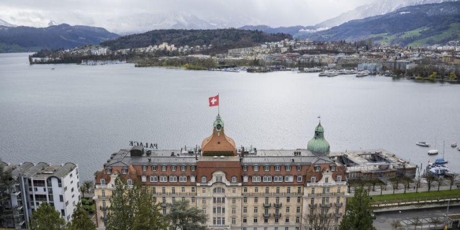 Luzern mit seinen Hotels soll 2038 zum olympischen Dorf werden. (Archivaufnahme)