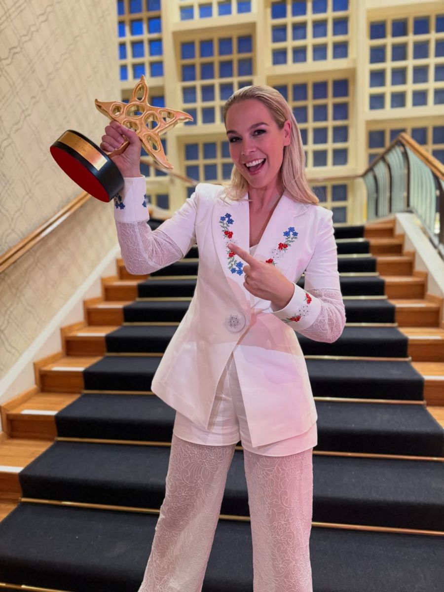 Voller Erfolg! Anfang Mai räumte Linda Fäh den Prix Walo in der Kategorie «Schlager» ab.
