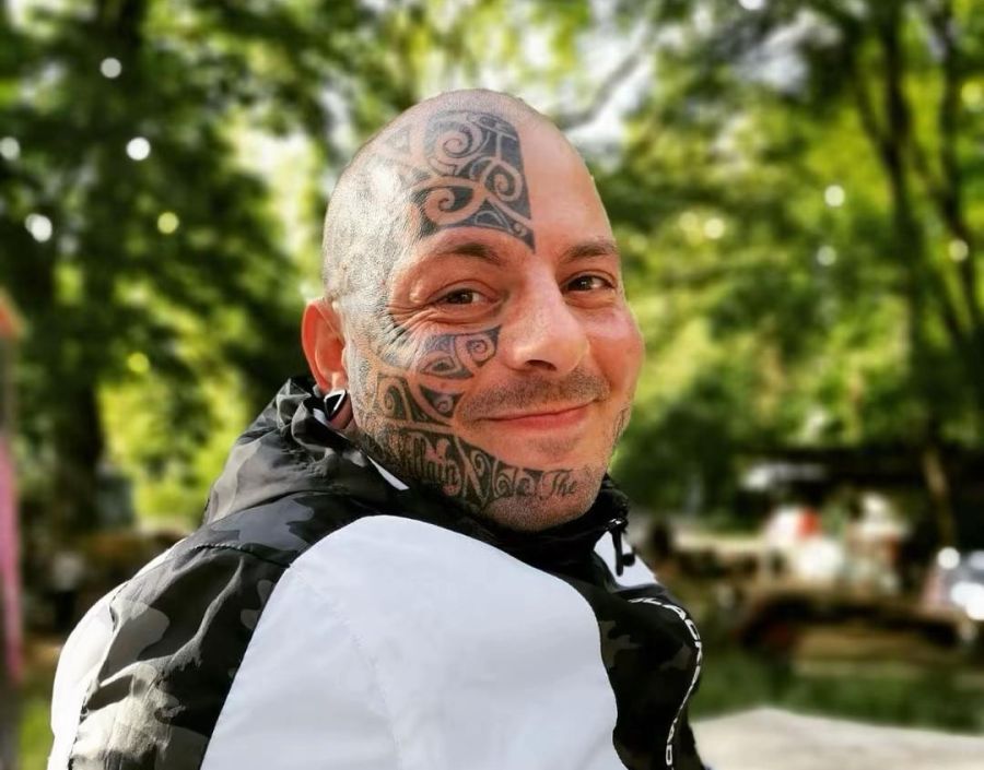 Der Leipziger David Hinz musste sich vor dem Amtsgericht Leipzig verantworten, da er unrechtmässig Arbeitslosengeld erhielt.