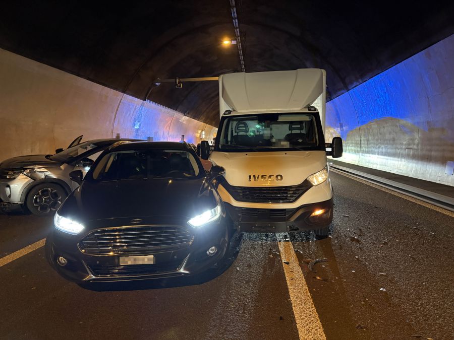 An den Fahrzeugen entstand Sachschaden.