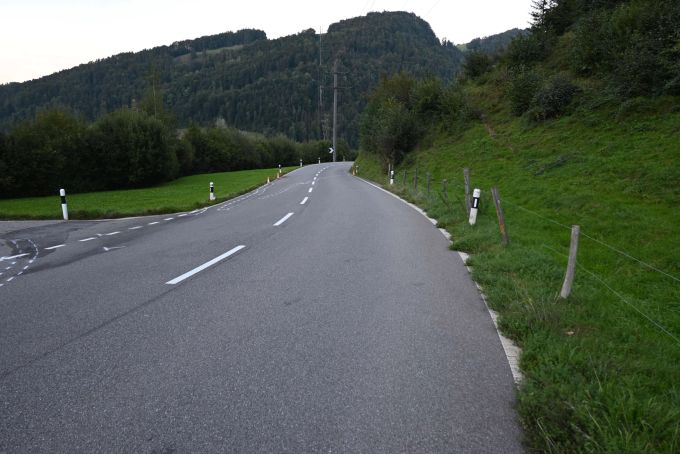 Ein Motorradfahrer wurde unbestimmt verletzt. Motorradfahrer