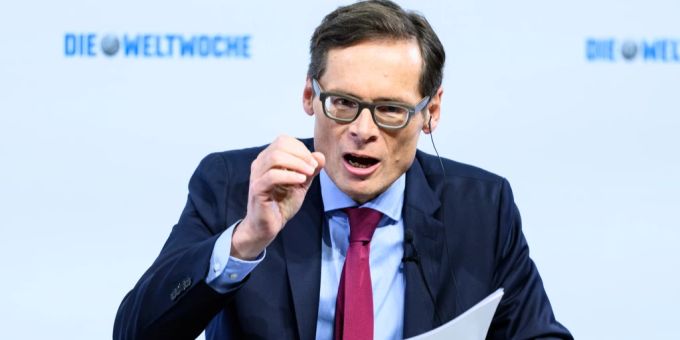 Waldai-Konferenz - Köppel darf Putin Frage stellen – der sagt «Grüezi»