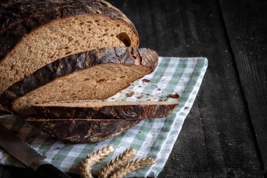 Brot, dunkel