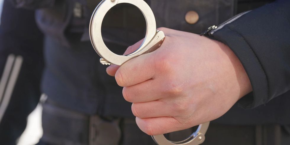 Angst War Zu Spüren: Augenzeugen Berichten Vom Großeinsatz In Berlin (Mann Mit Waffe). - azzfvh2