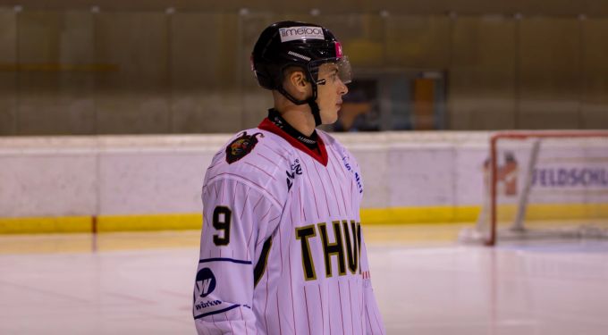 Luca Wenger brachte den EHC Thun nochmal in das Spiel zurück. (Archivbild) Luca Wenger EHC Thun