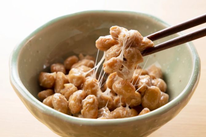 Nattō in der Schale