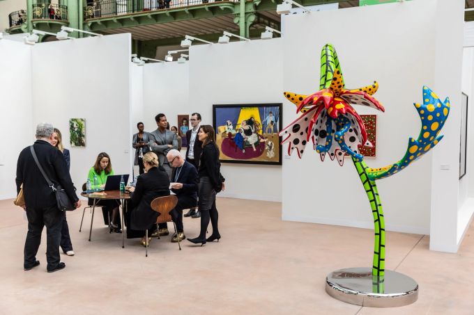 Eine Skulptur der schweizerisch-französischen Künstlerin Niki de Saint Phalle, ausgestellt auf der internationalen Kunstmesse Art Basel in Paris, Frankreich, am 17. Oktober 2024. Die Art Basel wird vom 18. bis 20. Oktober 2024 im Grand Palais in Paris für das Publikum geöffnet. EPA/CHRISTOPHE PETIT TESSON Art Basel in Paris.