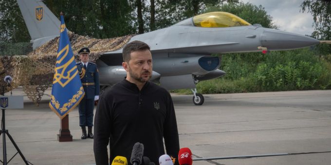 Die ersten Kampfjets F-16 fliegen bereits über der Ukraine, weitere sollen dazukommen. (Archivbild) Die ersten Kampfjets F-16 fliegen bereits über der Ukraine, weitere sollen dazukommen. (Archivbild)