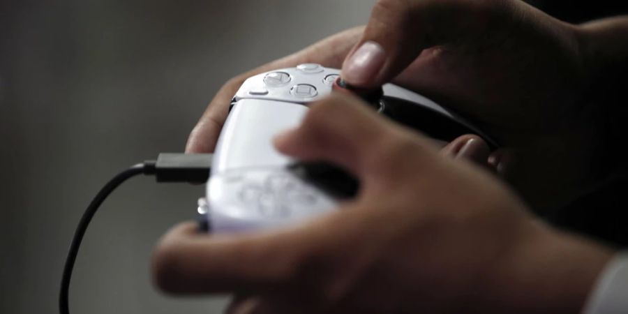 2025 ps plus essential
