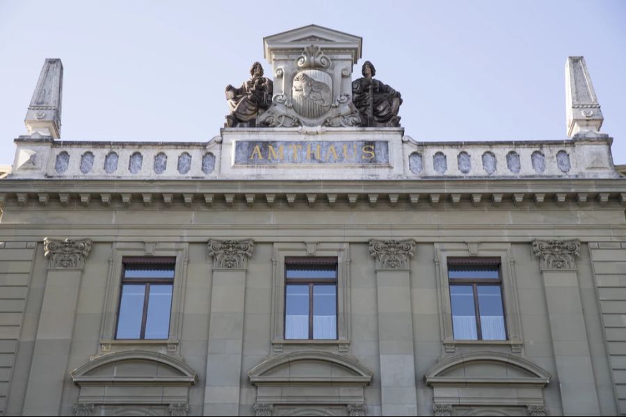 Das sieht offenbar auch der Richter so und hält im Urteil fest, dass über den Mann der Konkurs eröffnet wird.