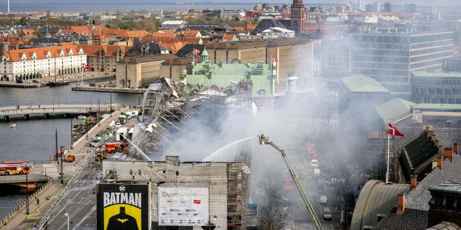 Ein Feuer brach in einem der ältesten Gebäude Kopenhagens aus.