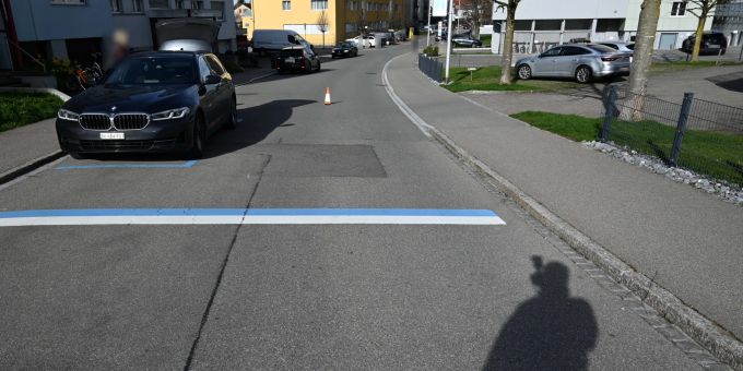 Gossau SG - Velofahrer (12) bei Kollision mit Auto verletzt