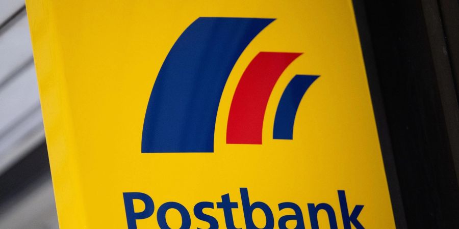 Die Gewerkschaft Verdi hat Mitarbeiter der Postbank zum Warnstreik aufgerufen.