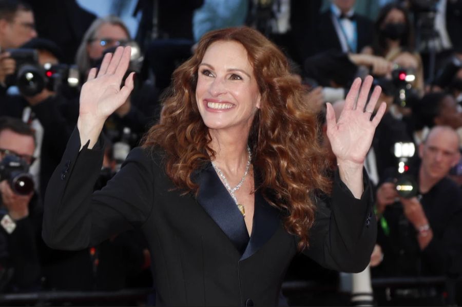 Die Begegnung mit Julia Roberts verärgert aber die Fans.