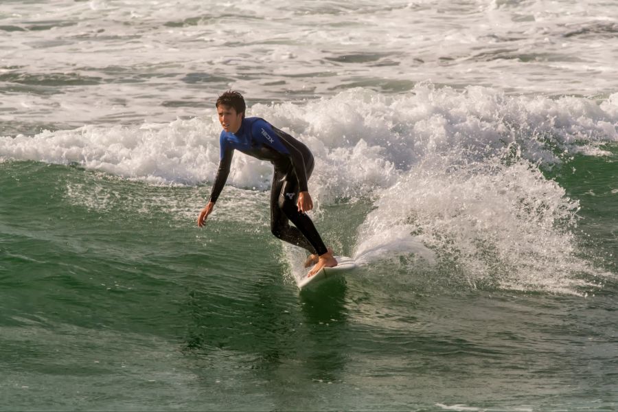 Surfer am Guincho-Strand in Porrtugal