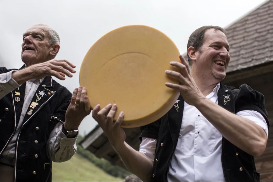 Schweizer belegen den 20. Rang auf der weltweiten Freundlichkeitsskala. (Symbolbild)