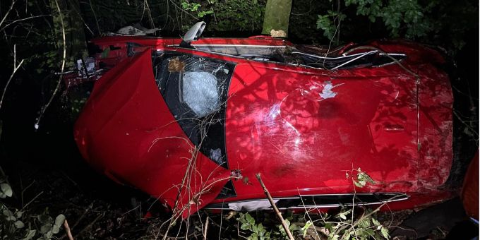 Balm bei Messen: Auto überschlägt sich bei Selbstunfall. Selbstunfall