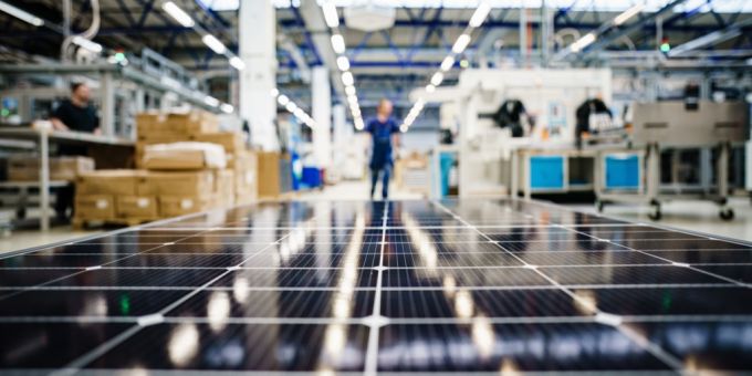 Photovoltaikanlagen in einer Produktionsstätte von Meyer Burger. meyer burger usa