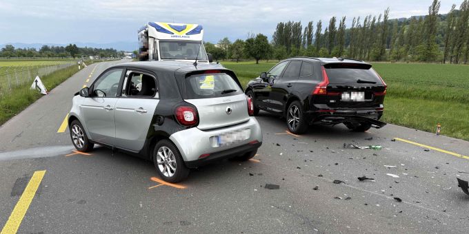 Bei einer Auffahrkollision in Thal wurde eine Frau verletzt. Thal Auffahrkollision