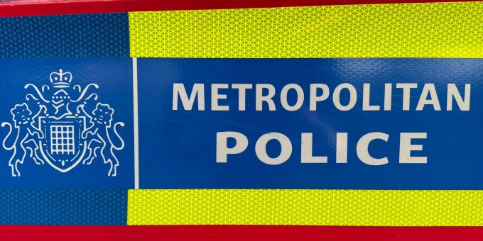 Die Polizei wurde in der Nacht zu einem Hausbrand gerufen. (Symbolbild) Die Polizei wurde in der Nacht zu einem Hausbrand gerufen. (Symbolbild)