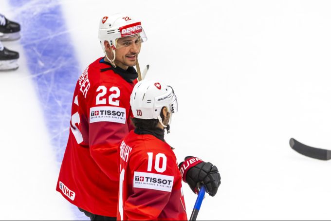 Nino Niederreiter mit seinem Freund Andres Ambühl an der Eishockey-WM. Eishockey-WM