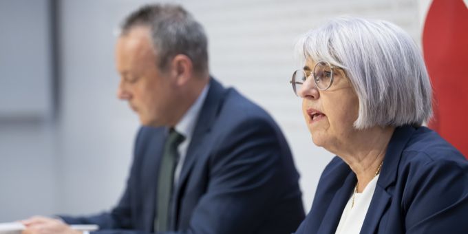 AHV-Reform - Baume-Schneider: Rentenalter bleibt, AHV-Beiträge im Fokus