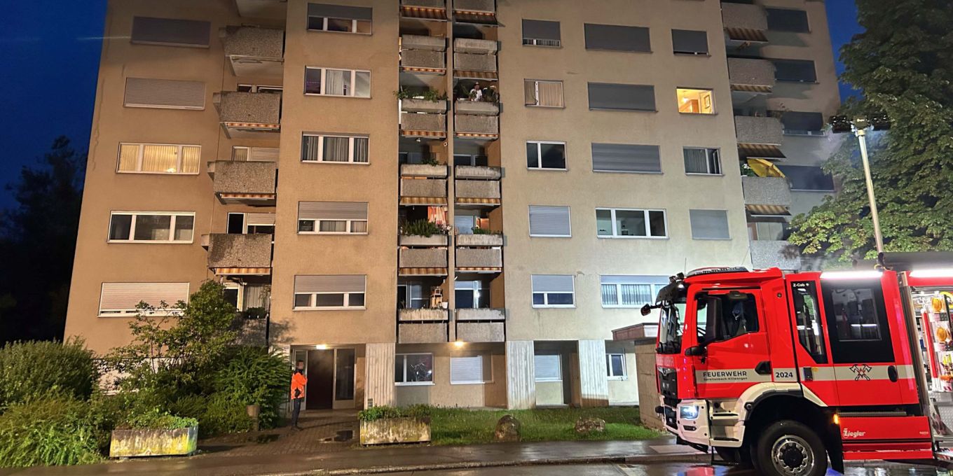 Spreitenbach AG: Brand in Mehrfamilienhaus - Zwei Verletzte Spreitenbach AG: Brand in Mehrfamilienhaus - Zwei Verletzte