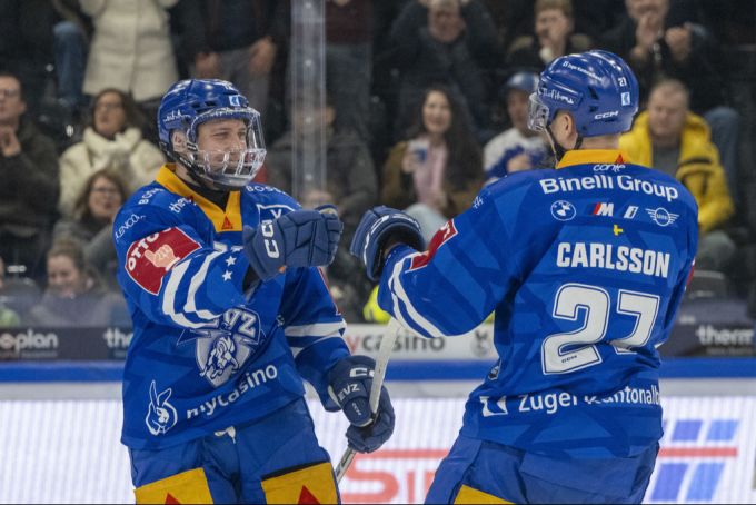 Gabriel Carlsson (rechts) verlässt den EV Zug und wechselt nach Schweden. EV Zug