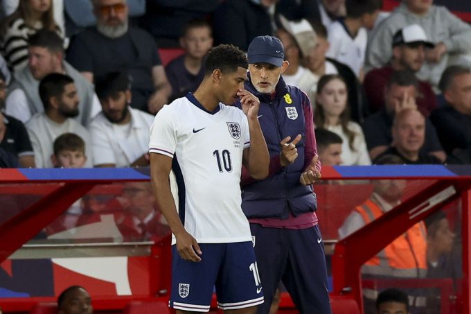 Thomas Tuchel (r) spürt bereits Gegenwind. Thomas Tuchel England
