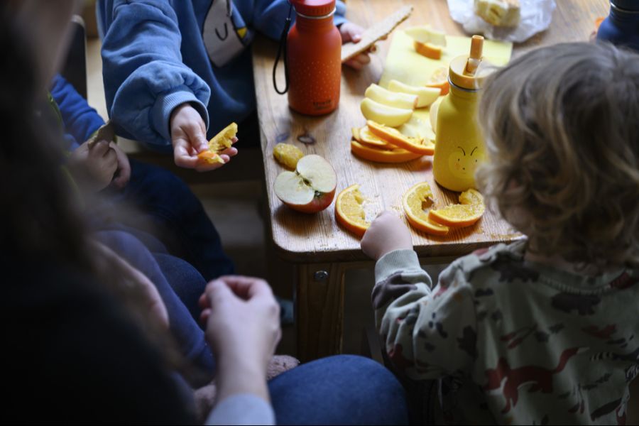 Die Kinder sollen Alternativen kennenlernen und ein Gespür für gesunde Ernährung bekommen. (Symbolbild)