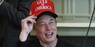 Medienberichte - Musk als CEO vor dem Aus? Tesla dementiert