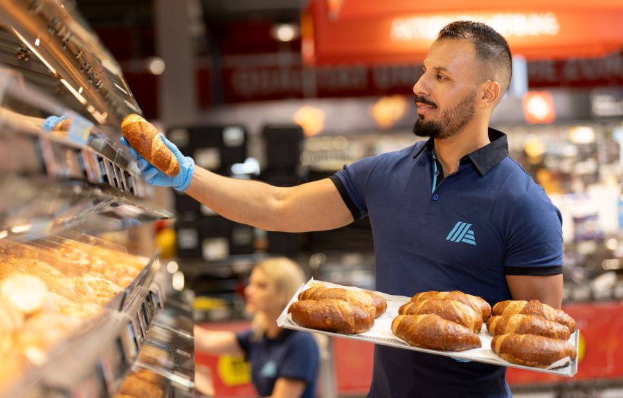 Eine Kundin vergass im Aldi, ein Gipfeli von 85 Rappen zu bezahlen.