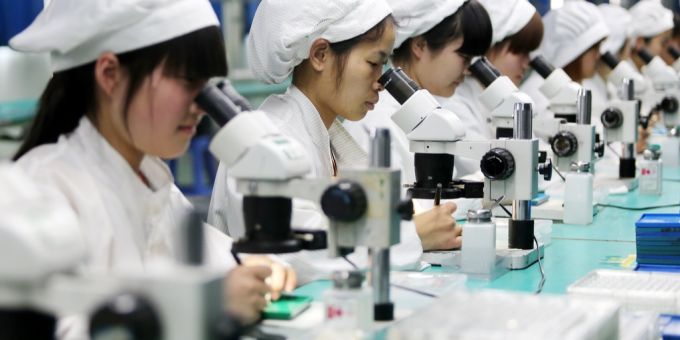 Die Stimmung in Chinas Industrie hat sich wegen dem anhaltenden Zollstreit mit der USA verschlechtert. China Industrie